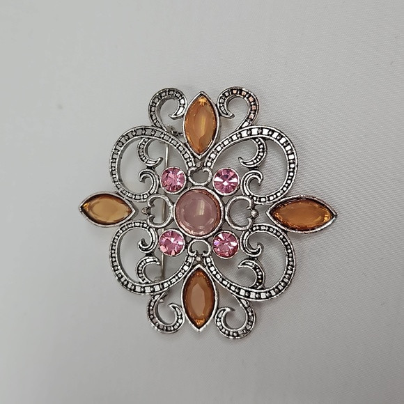 Silver Tone Rhinestone Filigree Style Brooch Pin - Picture 7 of 7